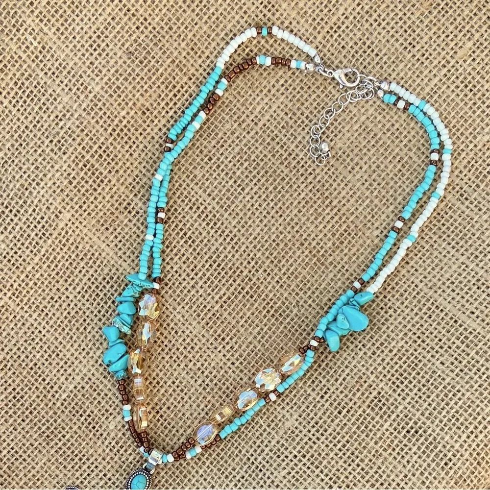 Faux Turquoise Western Beaded Necklace - Picture 5 of 9